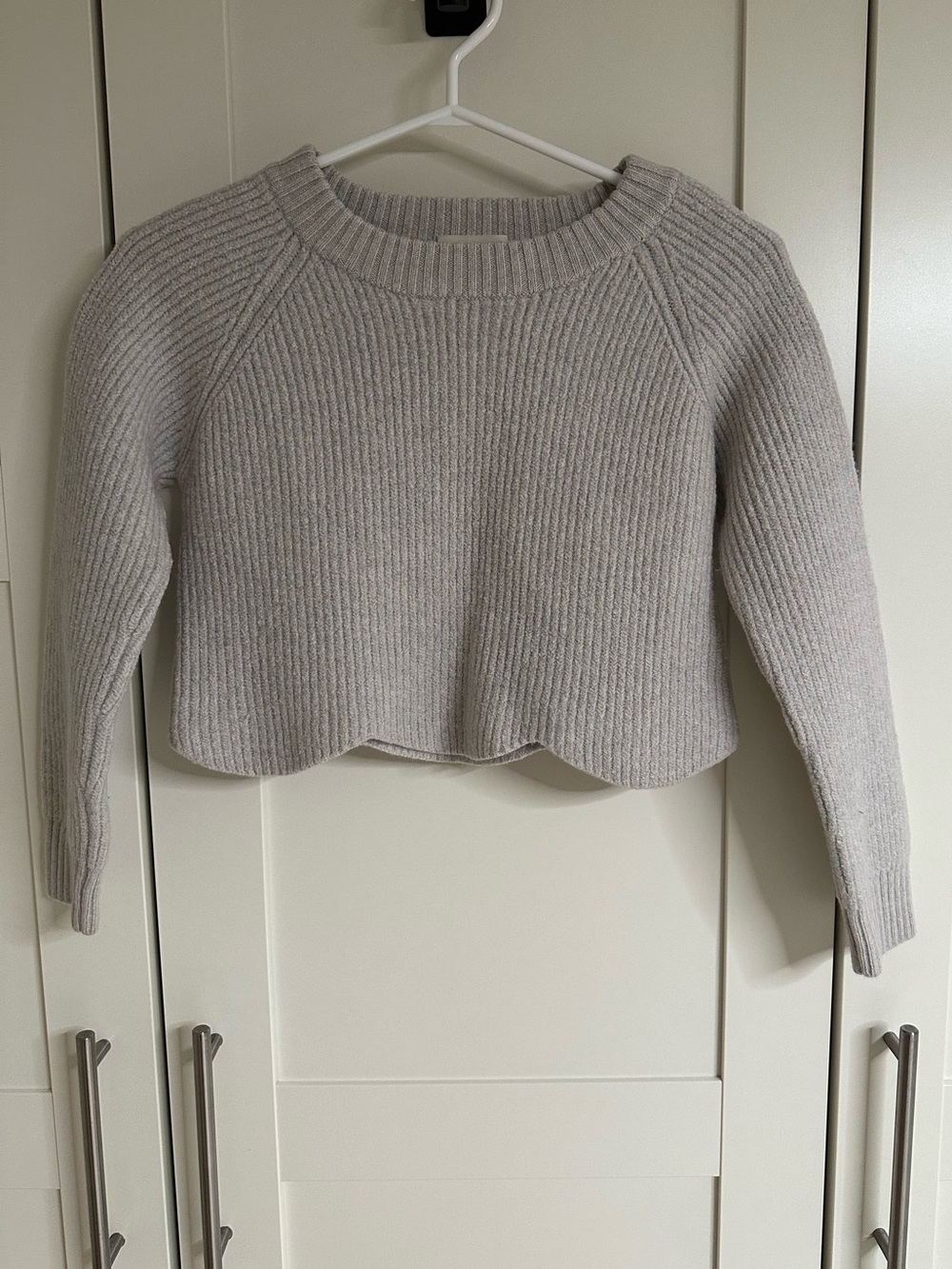 Wilfred Gray Ribbed Merino Wool Scallop-Hem Coquettegirl Crew Sweater-M